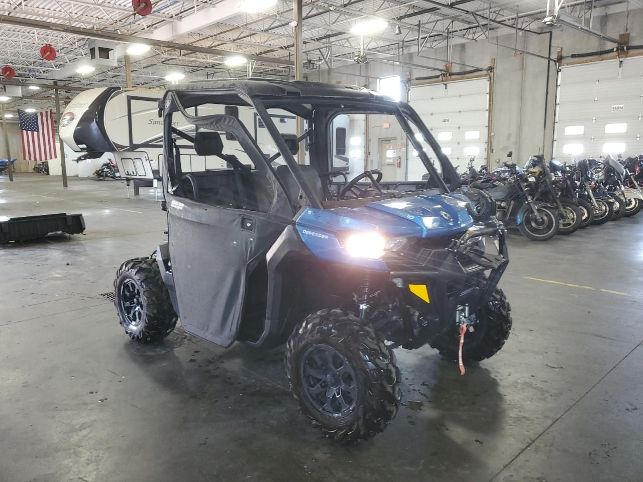 Incredible 2023 Can-Am Defender DPS HD10